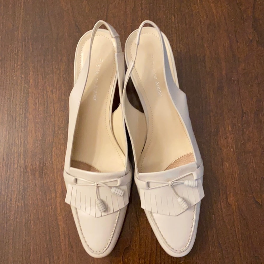 Women’s size 9M 2 inch sling pump cream leather upper - wooden heel